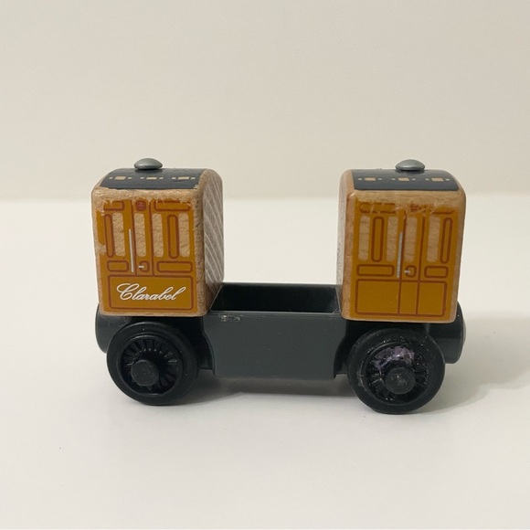 Thomas & Friends Wooden Clarabel Train - Picture 2 of 13